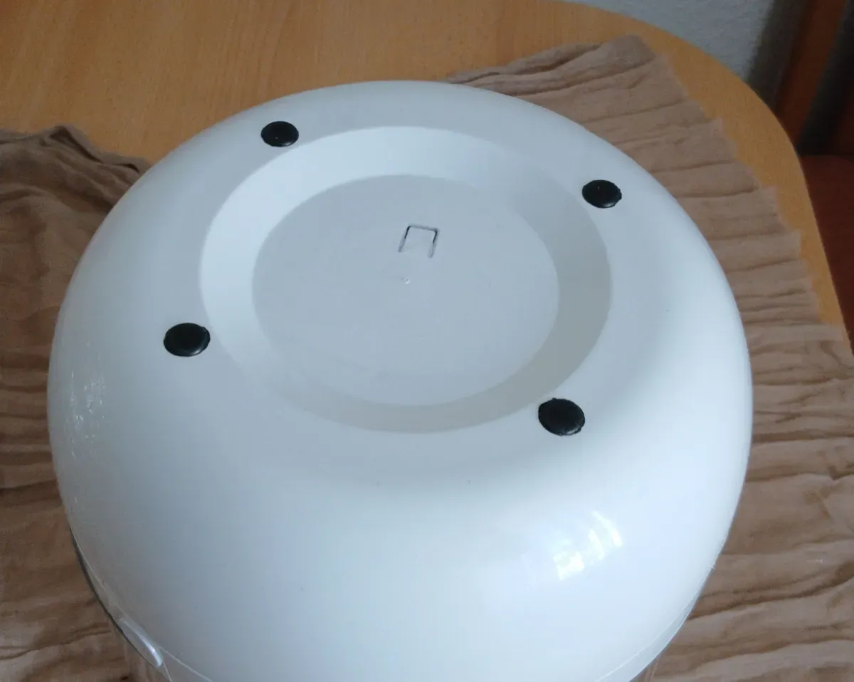 Weiße rotierende Getreidespeicherbox mit Unterboden