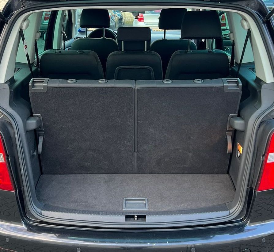 2006 VW Touran FSI Sitze Kofferraum