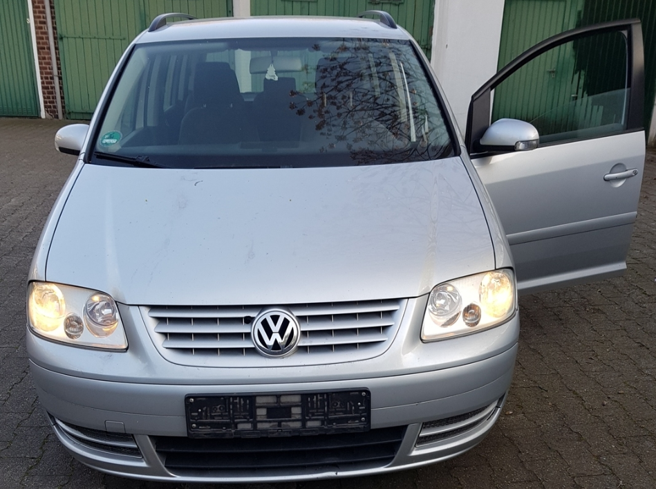 VW Touran Baujahr 2005 FSI Silber Front Scheinwerfer 