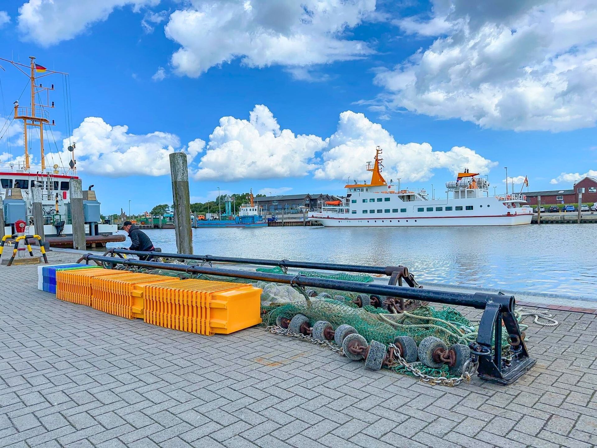 Fischbrötchen am Hafen