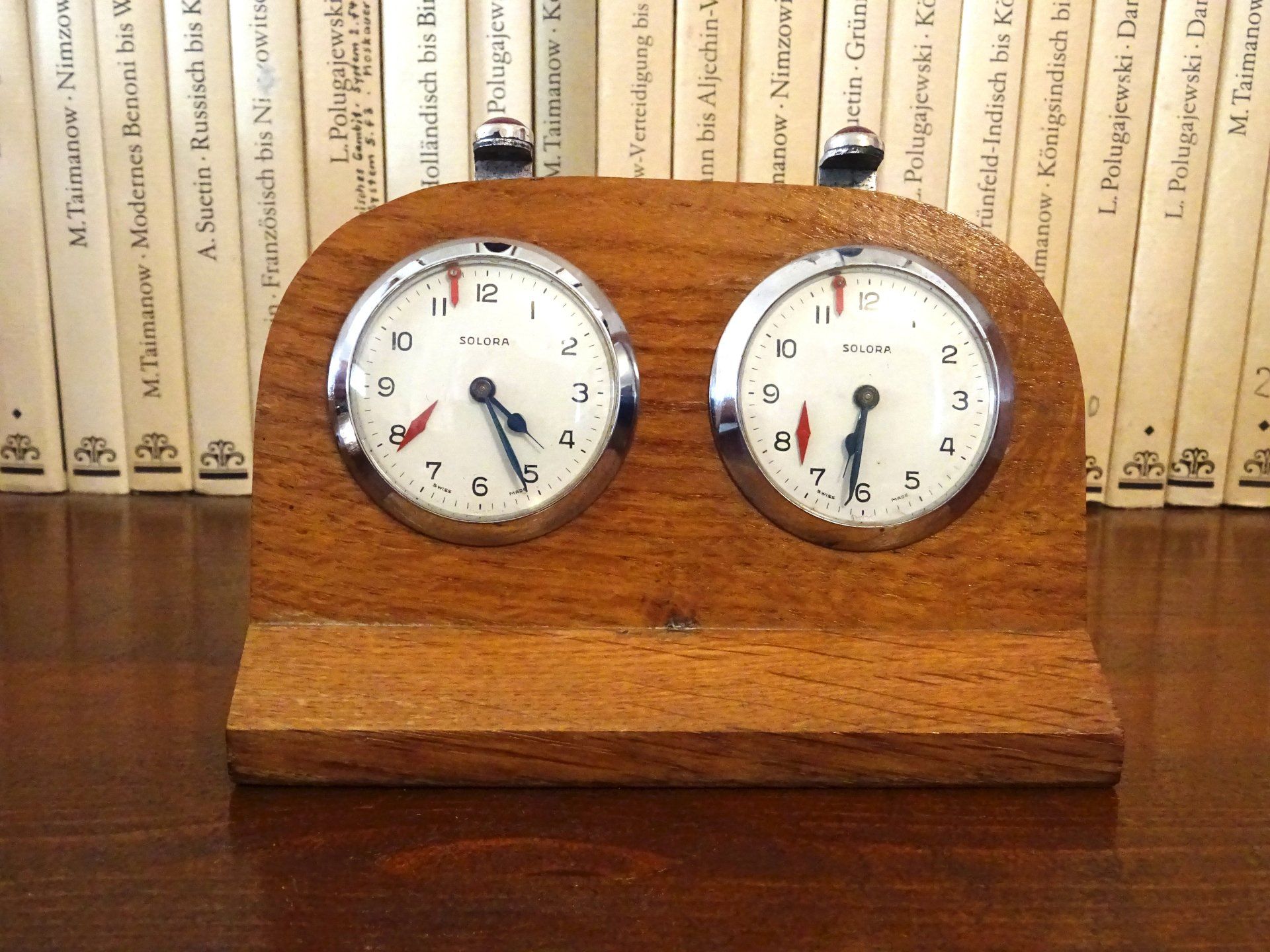Antique chess clocks, chess timers, Antike Schachuhren