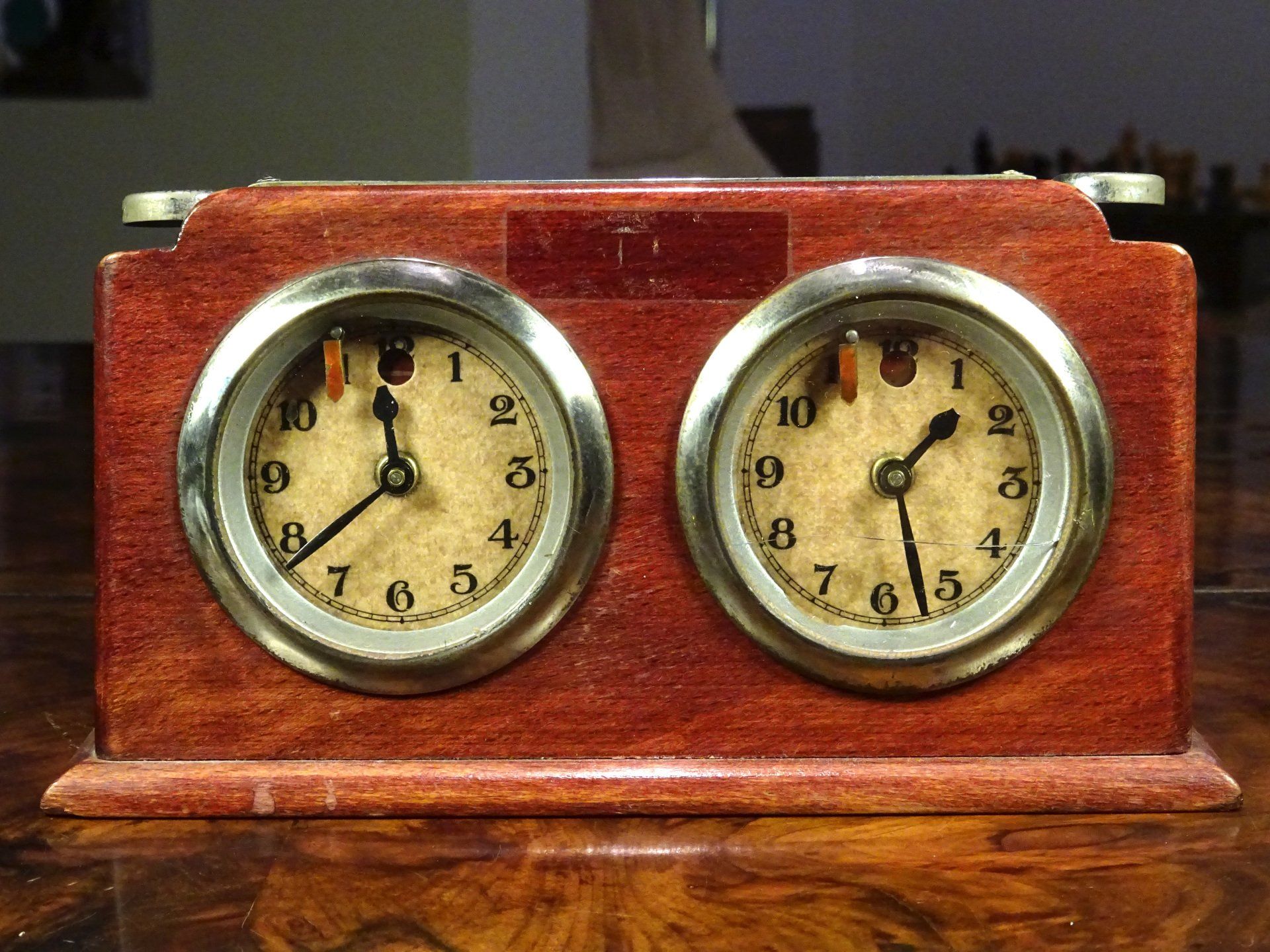 Antique chess clocks, chess timers, Antike Schachuhren