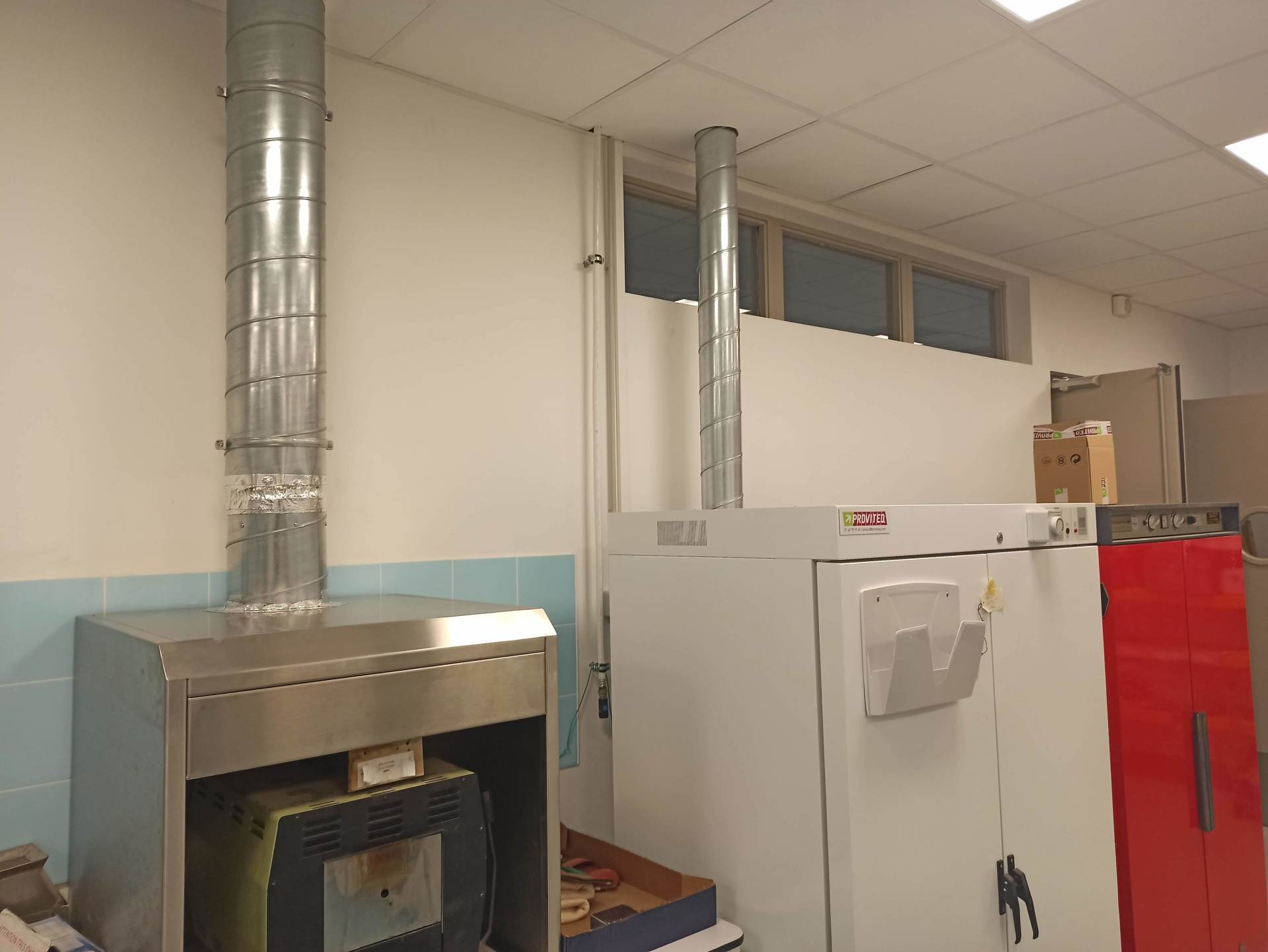 Hotte et four ventilé