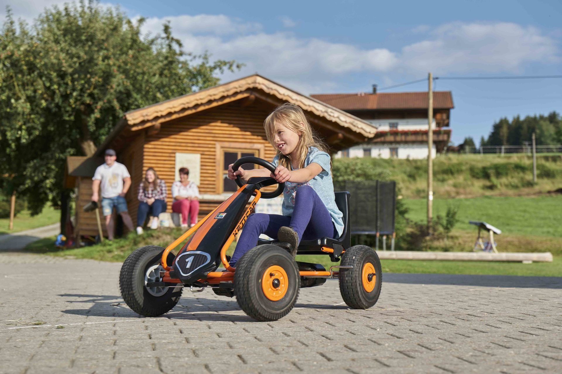 Schoffahanslhof platz zum spielen