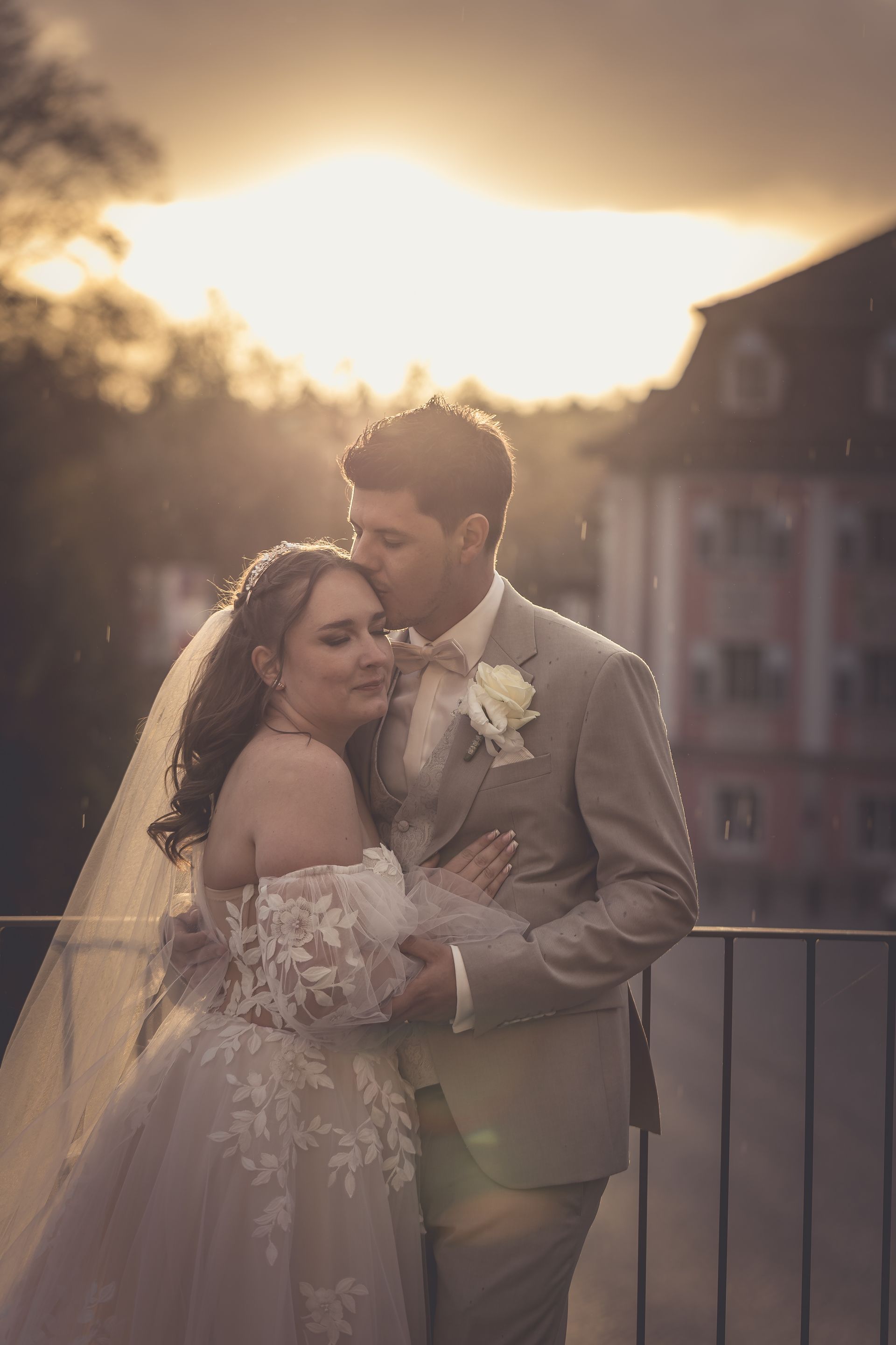 Hochzeit in Donaueschingen. Sundown Fotoshooting am Schloss.