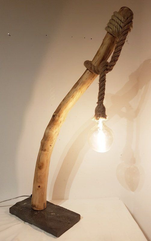 Einzigartige Stehlampen, Tischlampen, Deckenlampen aus Holz