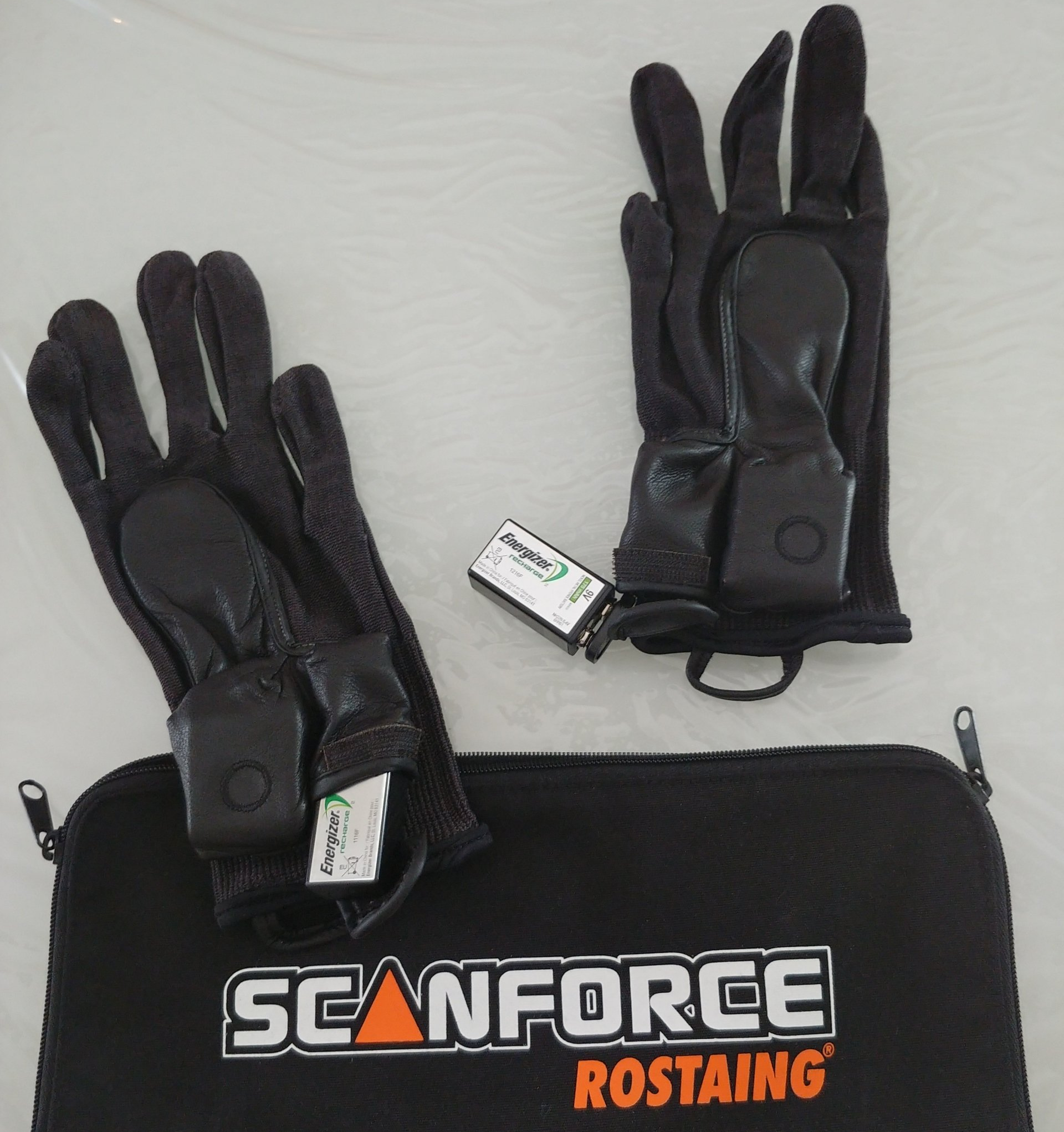 Handsfree, all in one invisible metal detector gloves,