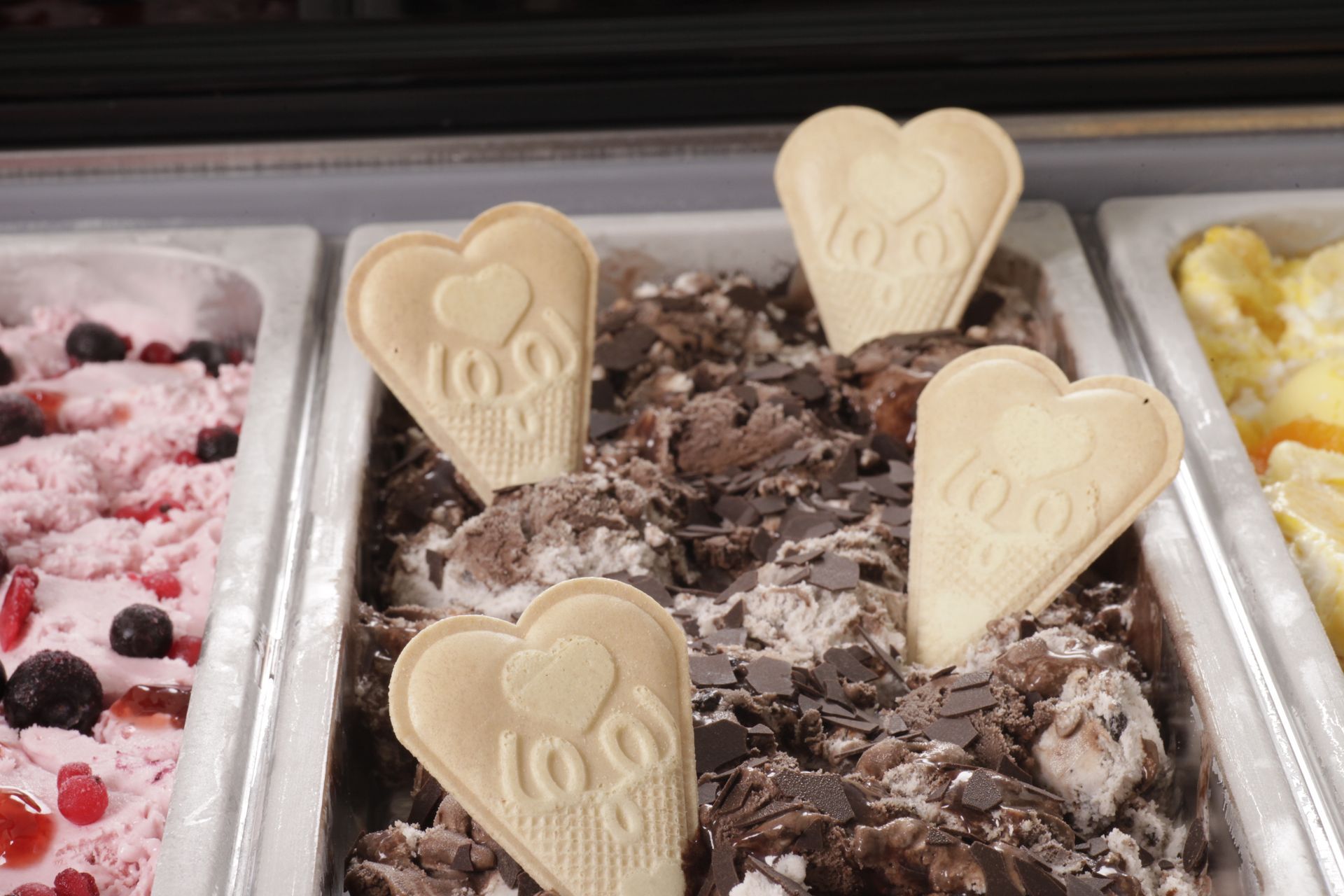 Eismobil für Hochzeiten, Schulfeste und Kindergartenfeste in Frankfurt, Offenbach, Hanau, Darmstadt und Aschaffenburg