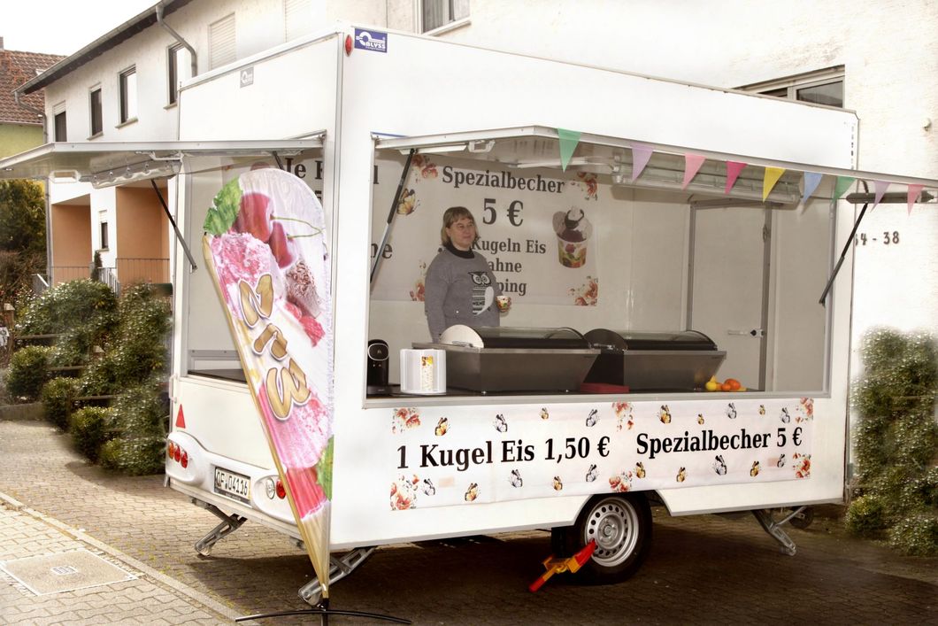 Eis Cafe / Eisservice für Hochzeiten in Frankfurt Mobiles Eiscafe Catering / Eisservice für Hochzeiten in Frankfurt, Offenbach, Hanau, Darmstadt, Aschaffenburg