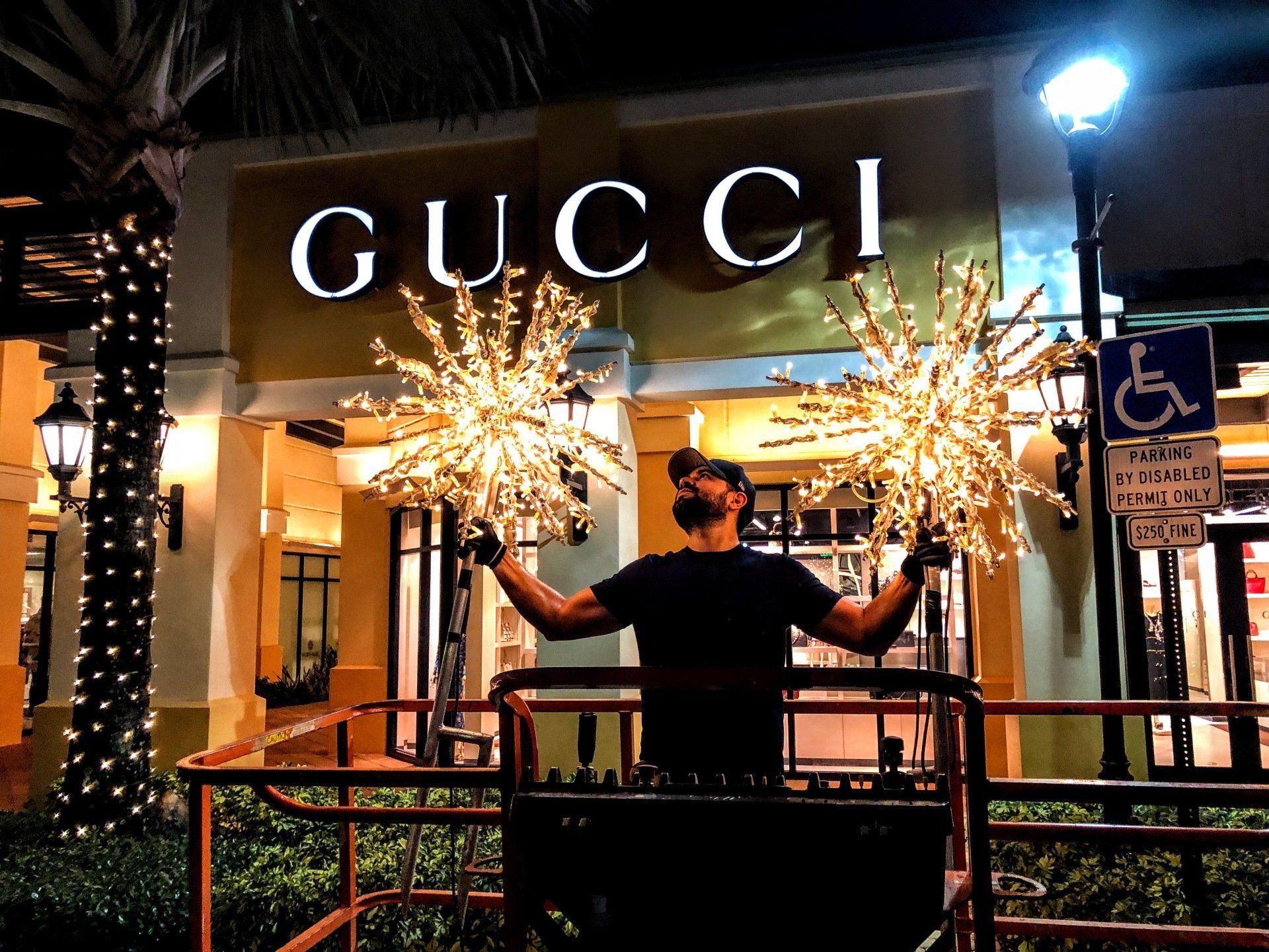 holiday lights installation Sunrise, FL