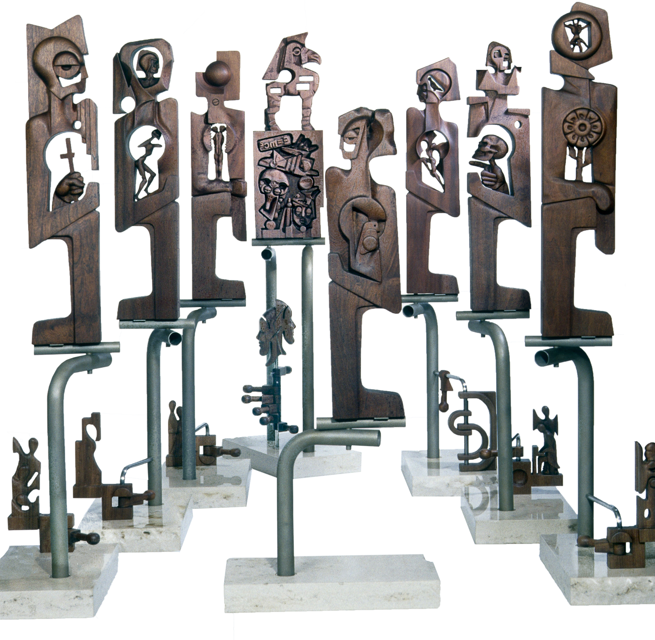 SKULPTUR GRUPPEN / SCULPTURE GROUPS  Albtraum / Gruppe von acht Skulpturen mit aktueller Aussagekraft betreffend Globalisierung, Kapitalismus, Hungersnot, Klimawandel, Krieg und Frieden , Wunsch der Menschheit nach Ästhetik, Ruhe und Zusammenhalt. Aus Edelhölzer. Metalle und Marmor gefertigt und als Gruppe zusammengehörend. Kunstwerke, Arbeiten  mit intensiver Planung, tiefgründigen Ideen und individuellen Lösungen. Einzigartige Ausstellungsobjekte. Nightmare / Group of eight sculptures with current significance concerning globalisation, capitalism, famine, climate change, war and peace, humanity's desire for aesthetics, peace and cohesion. Made of precious woods. Metals and marble and belonging together as a group. Works of art, works with intensive planning, profound ideas and individual solutions. Unique exhibition objects.