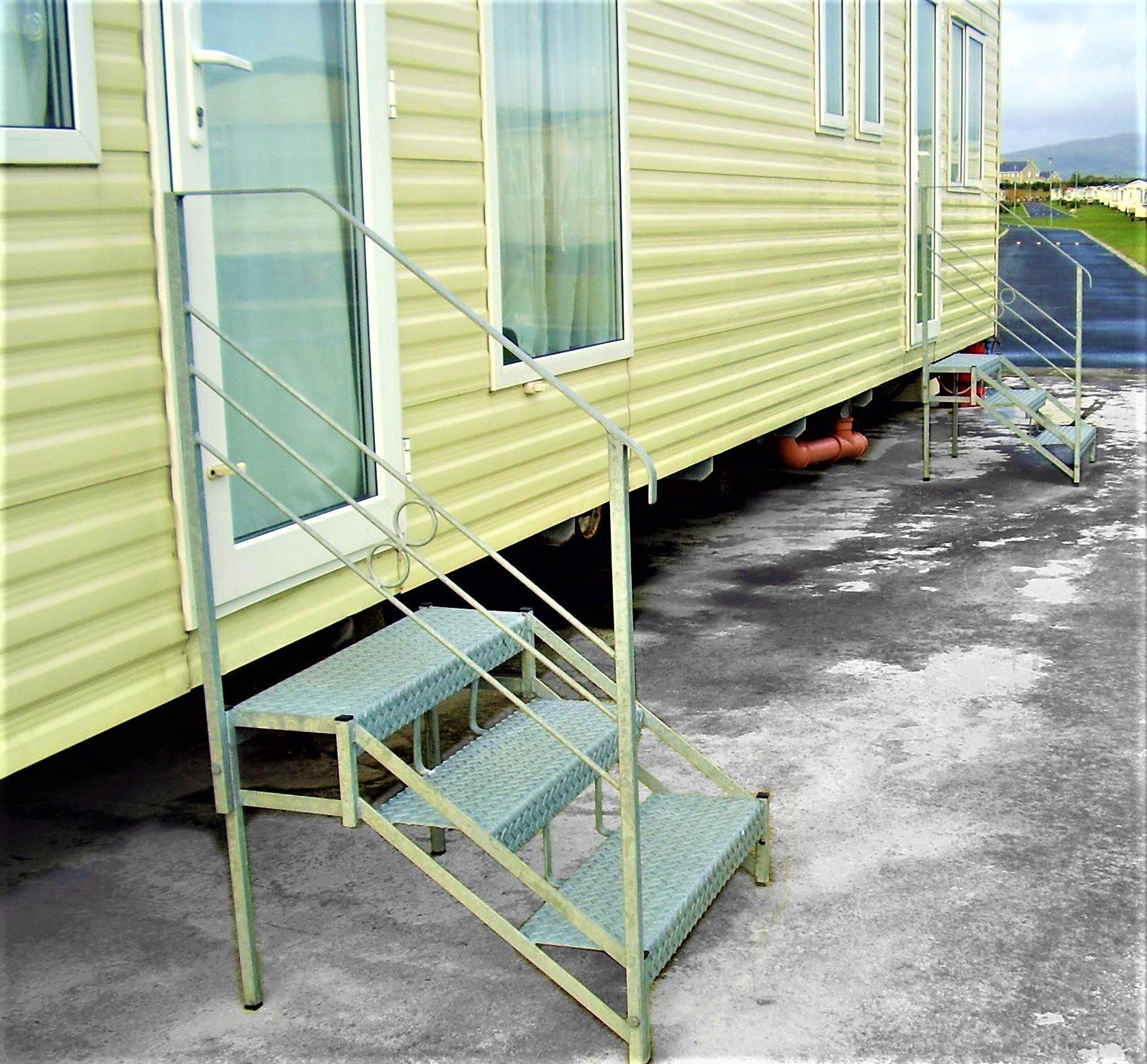 Metal gates, wooden gates, fences, railings, caravan storage