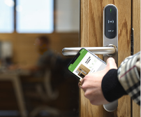 Schulgebäude im Eifelkreis und Wittlich sind durch elektronische Schließanlage bestens gesichert.