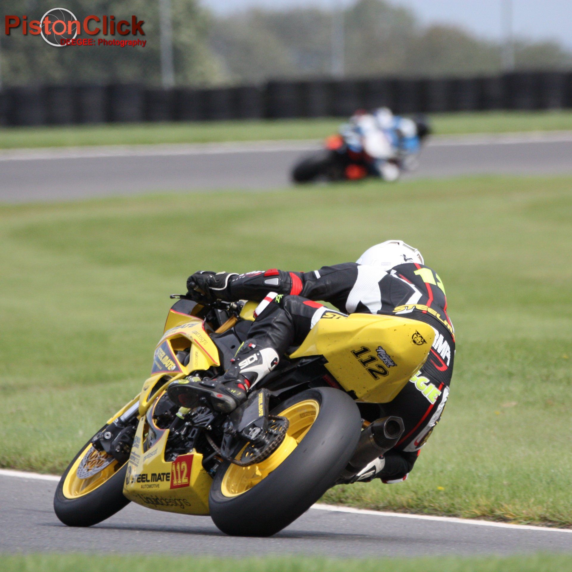 No Limits Racing Round 3 from Cadwell Park