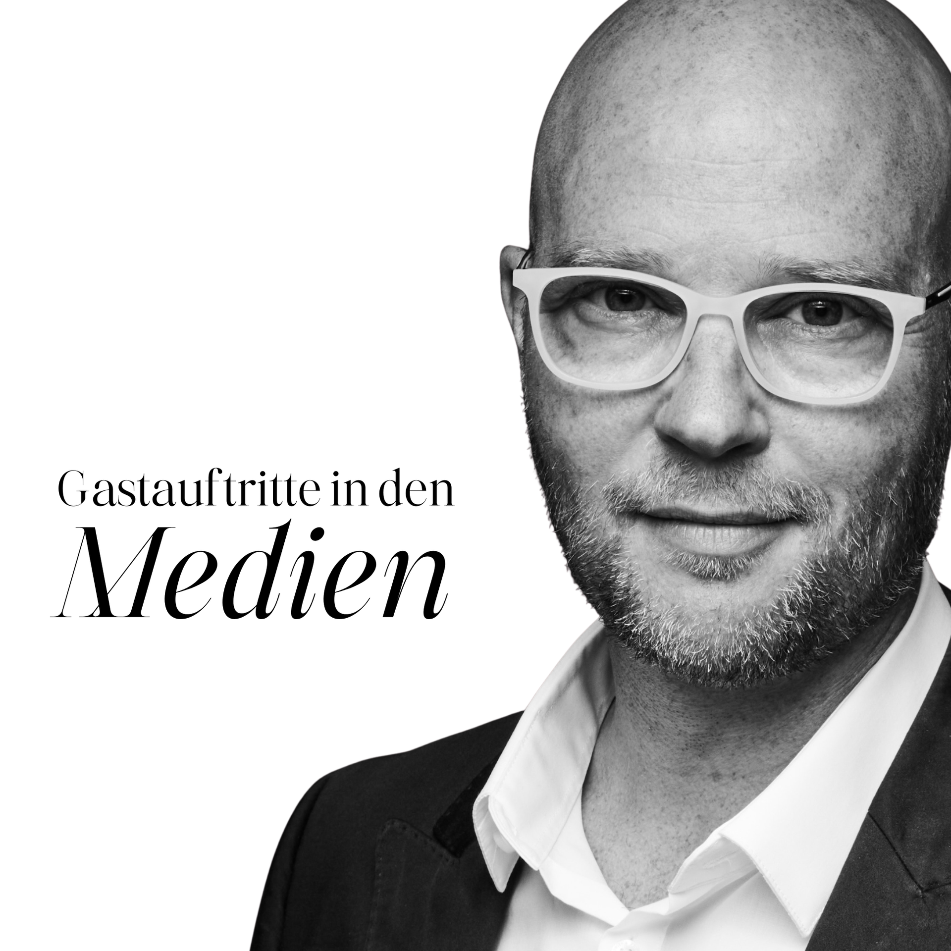 Audiograf Ingo Stoll im Portrait, schwarz -weiß, daneben der Schriftzug 