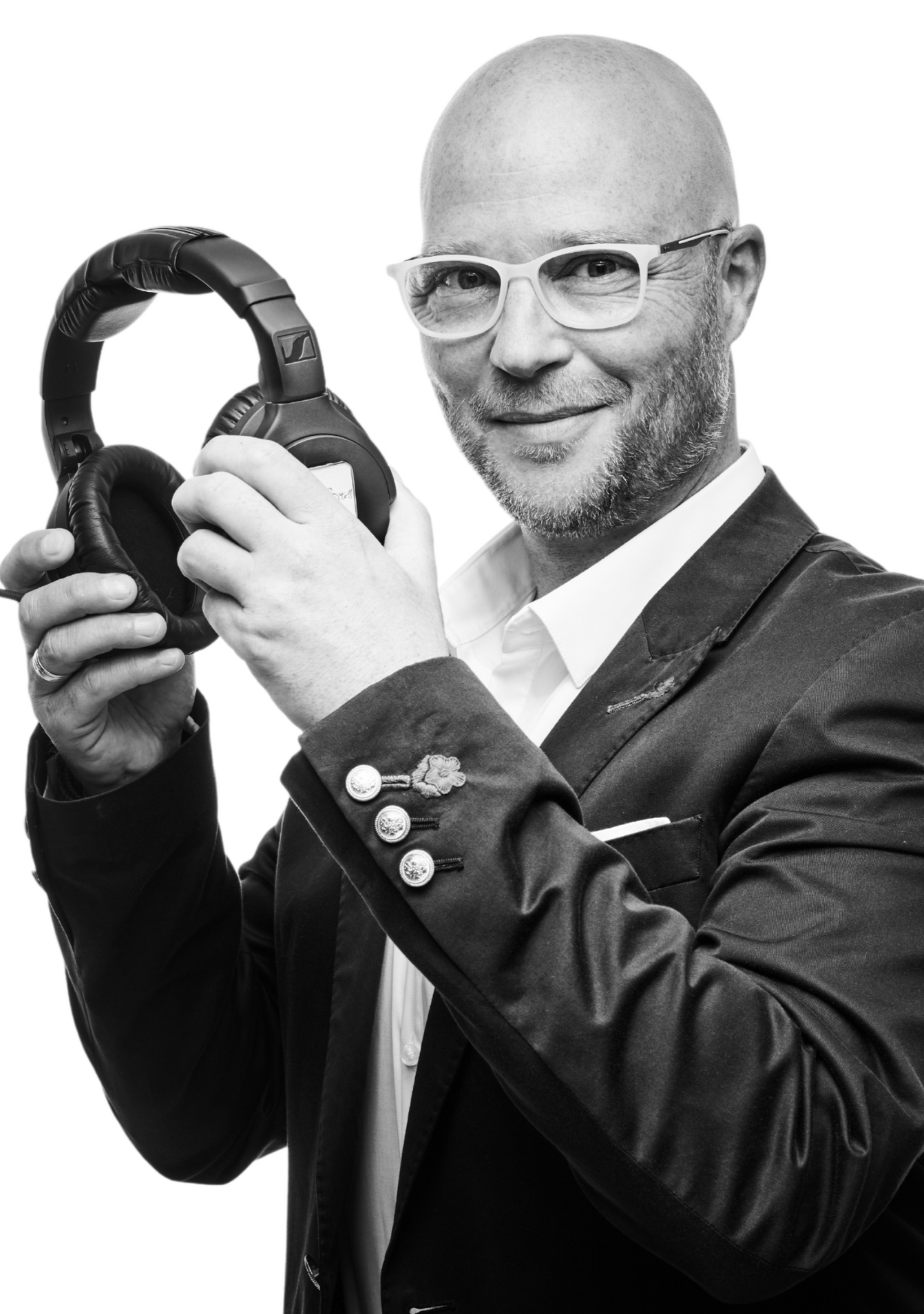 Audiograf INGO STOLL mit Headset in der Hand