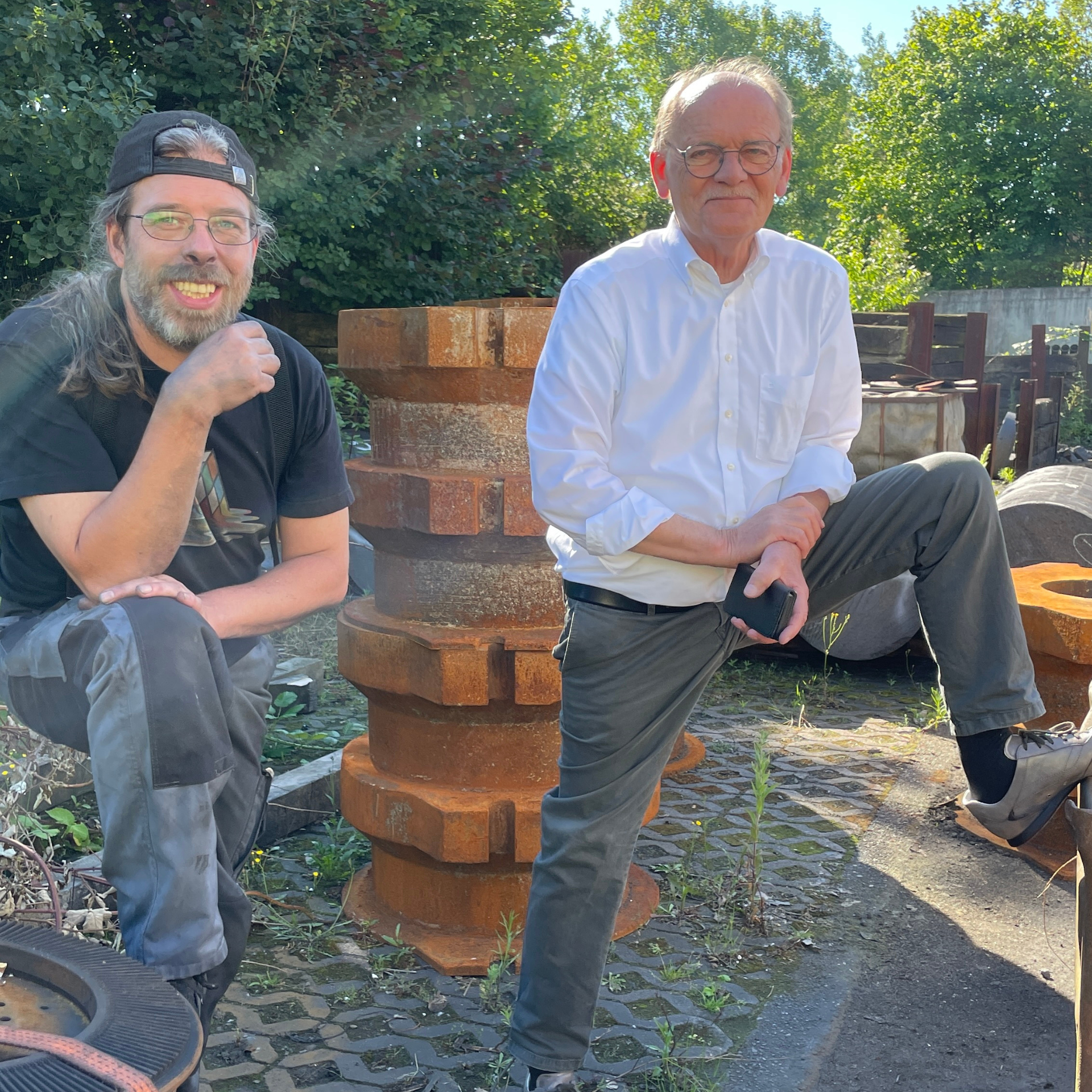 Treffen ehemaliger Wegbegleiter auf dem alten Außengelände der STD Partners