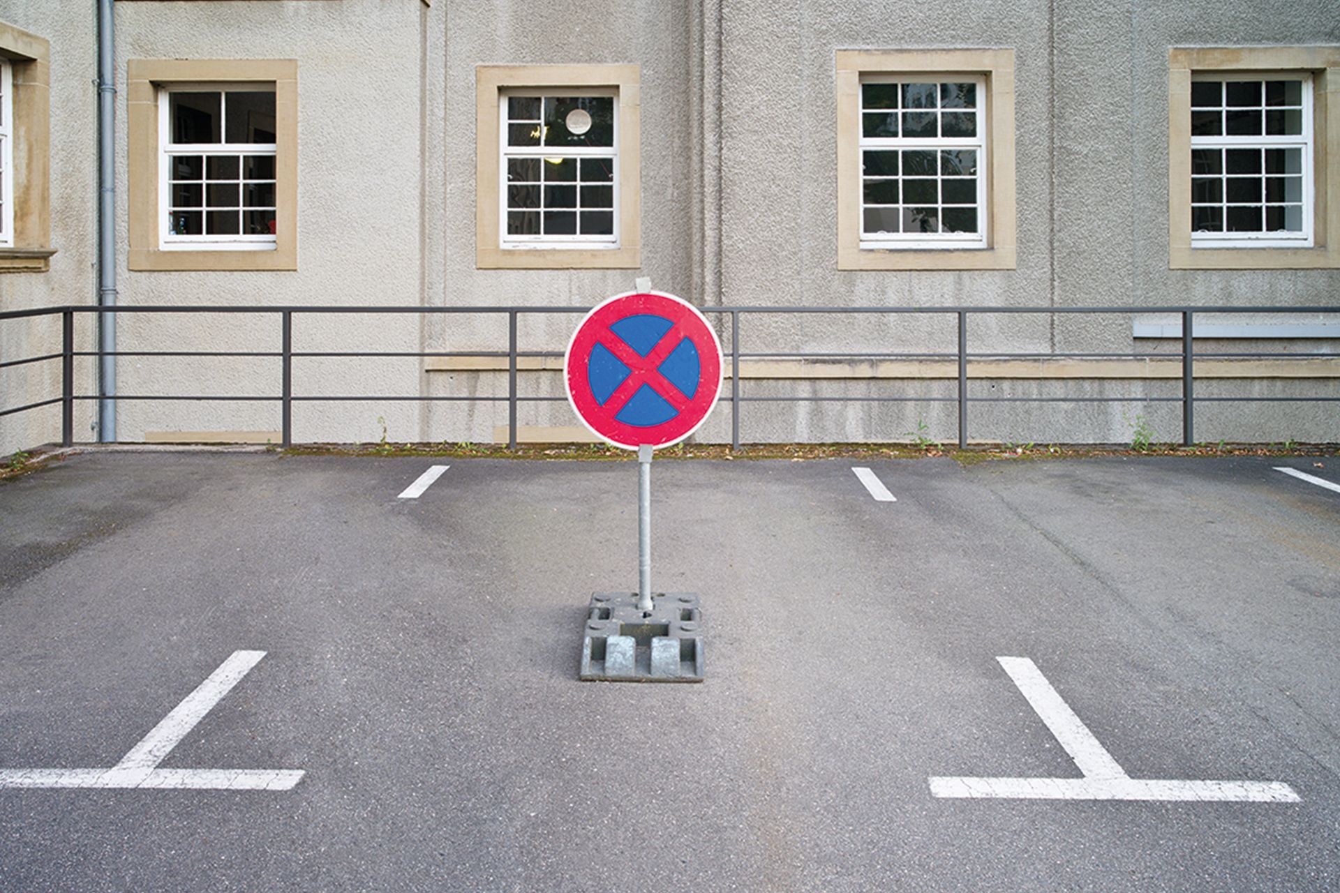 (C) alekuwka83 - stock.adobe.com Sauerei in der heiligen Nacht - Toni Lauerer