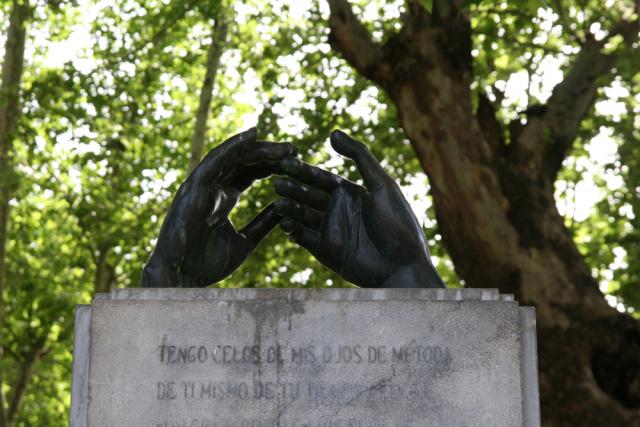 Monumento a los enamorados de Córdoba. Fuente: artencordoba.com