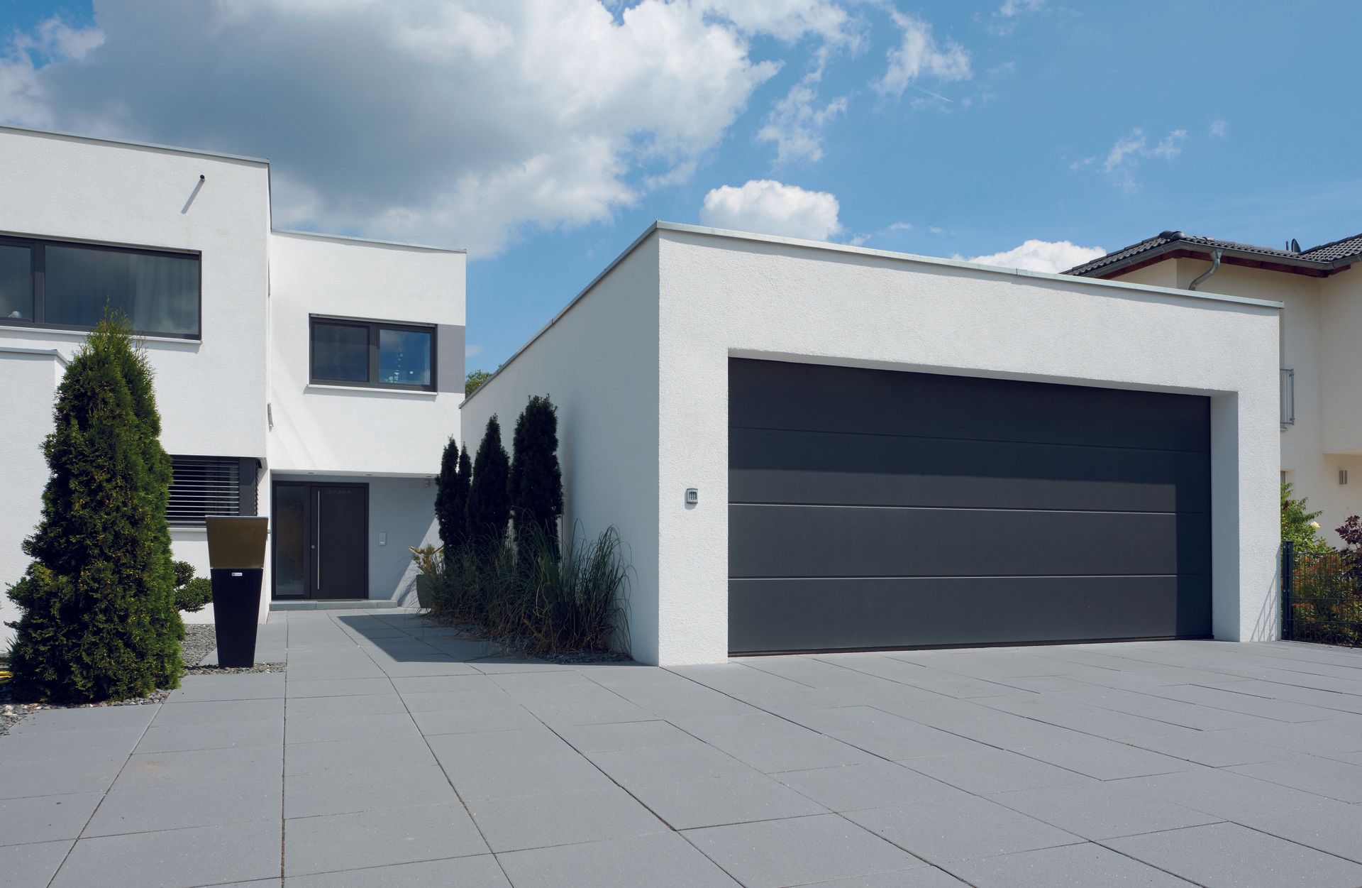 Garagentore und Antriebe