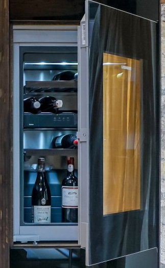 Weinwohnen Winzer Weingut Weinfass Weinschrank Weintemperierschrank