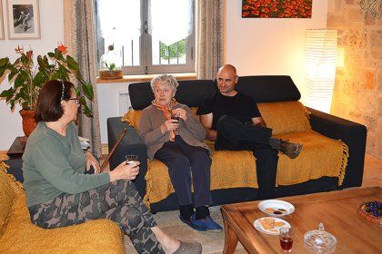 Photo des pensionnaires dans le salon