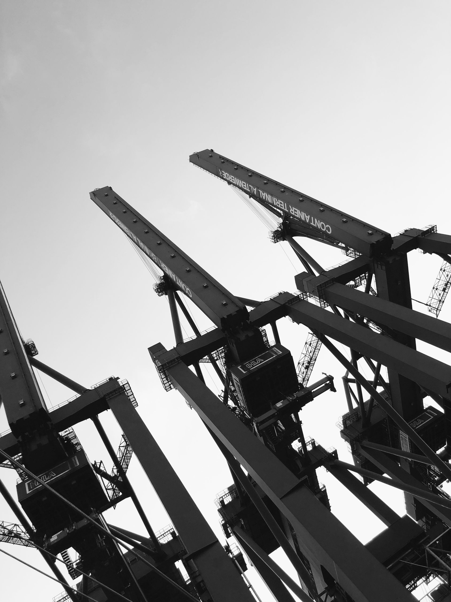 Barkassenfahrt mit Blick auf den Hamburger Hafen