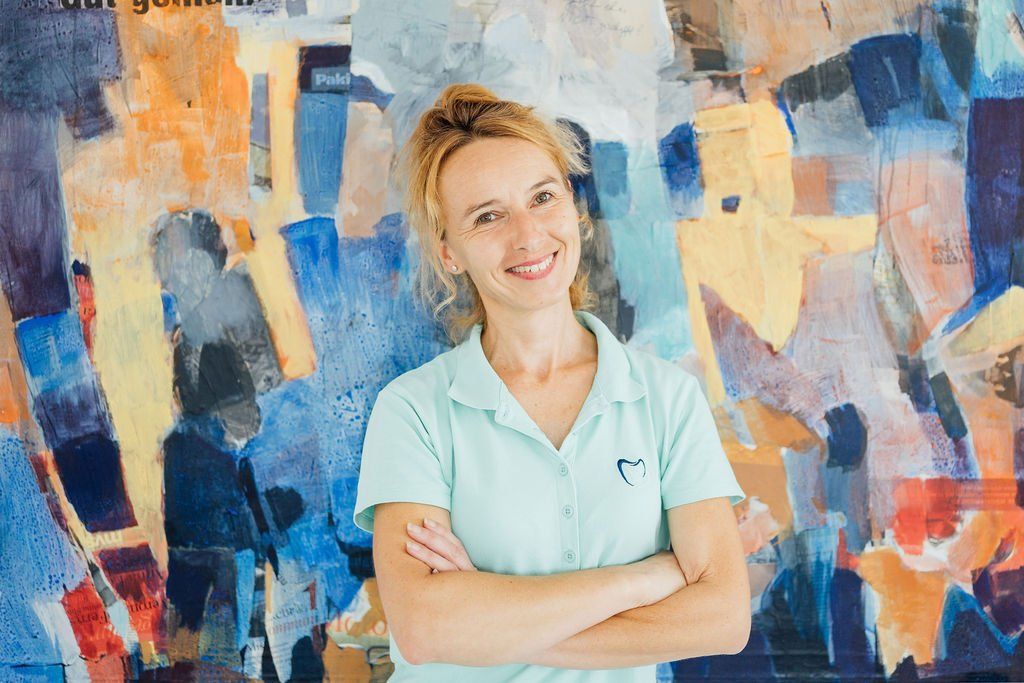 Maria - Auxiliar Dental