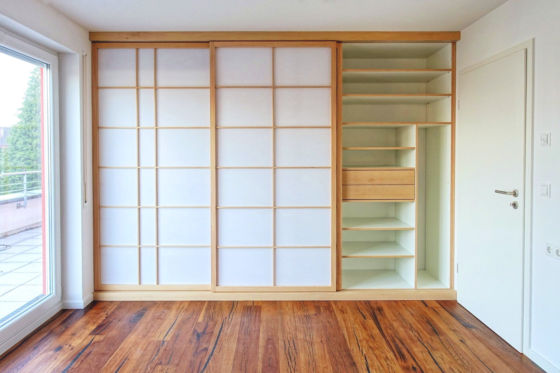 Shoji und Schrank