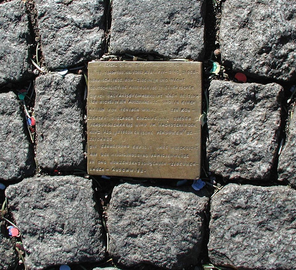 Stolpersteine Ein Kunstprojekt gegen das Vergessen