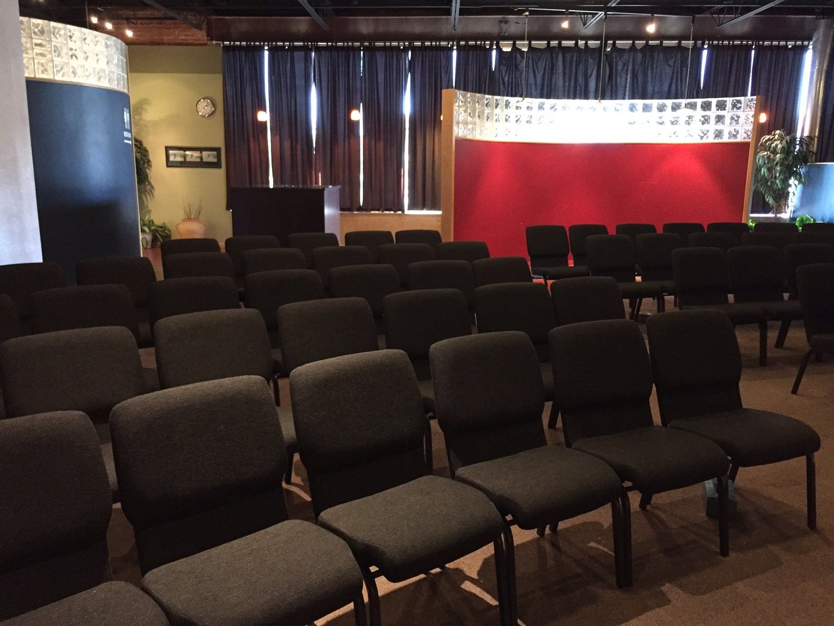 Church Chairs Worship Seating For The Sanctuary   16 1920w.JPG