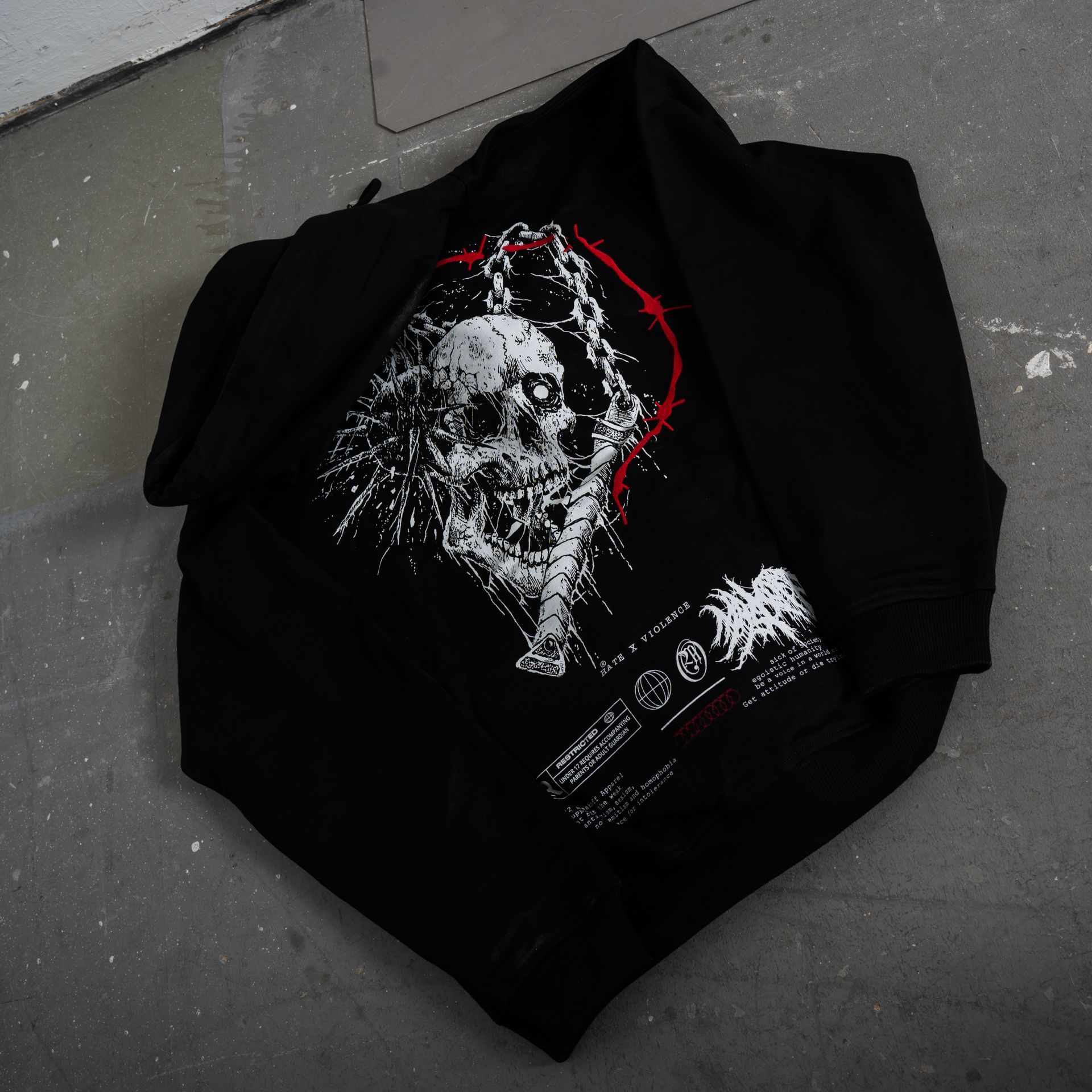 Heavy Oversized Boxy Hoodie mit Illustration fur clothing Brand MaskOff Apparel und Impericon