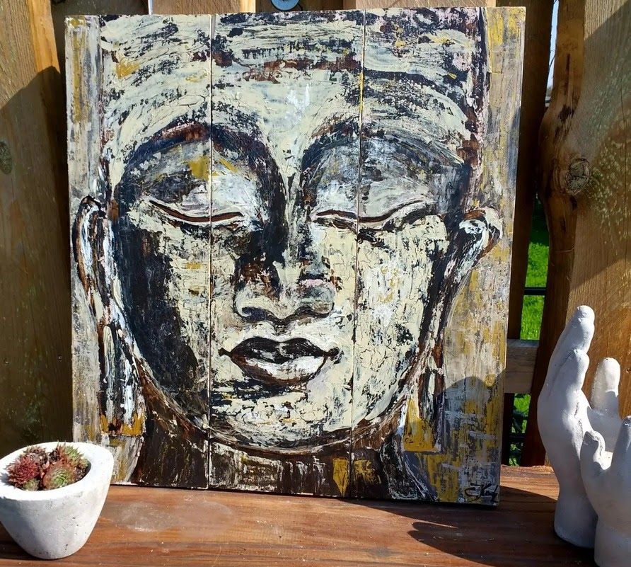 Portrait von Buddha, handgemalt auf Altholz von Claudia Koch Dornumersiel