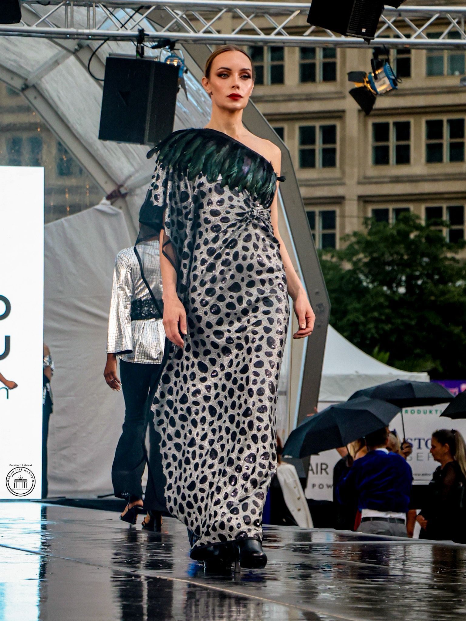 FASHION OPEN AIR 2026
BERLIN LIFE MAGAZIN
©Bernhard Labecki
Pressefotos