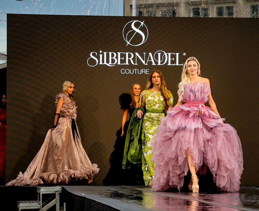 SILBERNADEL COUTURE @FASHION OPEN AIR 2026
©Bernhard Labecki
BERLIN LIFE MAGAZIN
Pressefotos