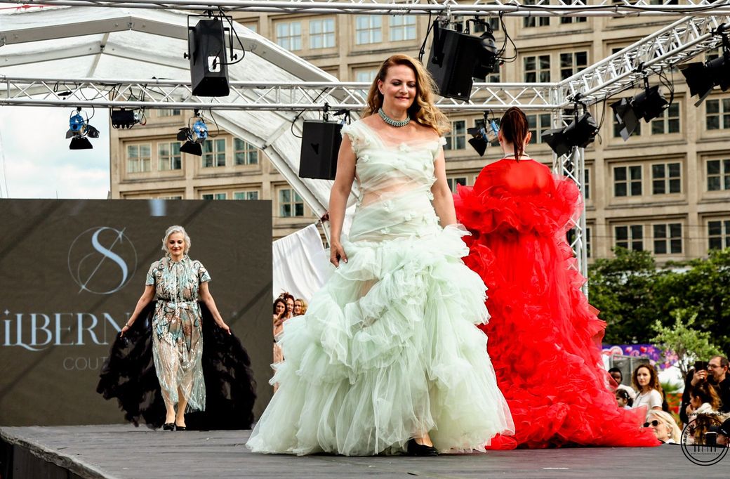 SILBERNADEL COUTURE @FASHION OPEN AIR 2026
©Bernhard Labecki
BERLIN LIFE MAGAZIN
Pressefotos