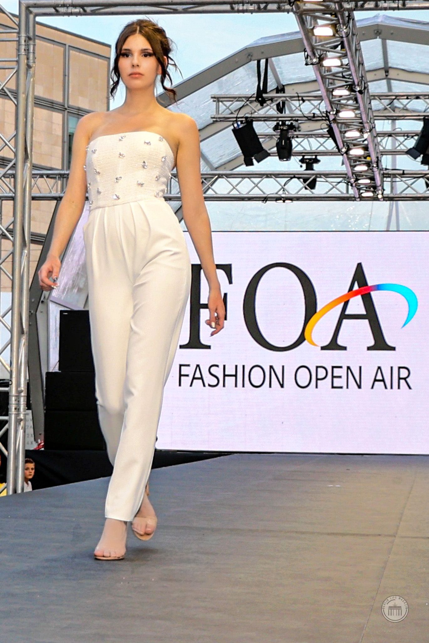 ANGELIKA HIRSCHLER
Tailormade
©Bernhard Labecki
BERLIN LIFE MAGAZIN