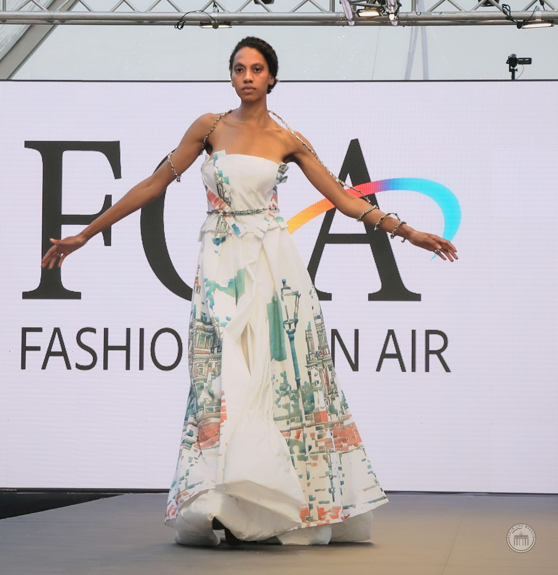 ANGELIKA HIRSCHLER
Tailormade
©Bernhard Labecki
BERLIN LIFE MAGAZIN