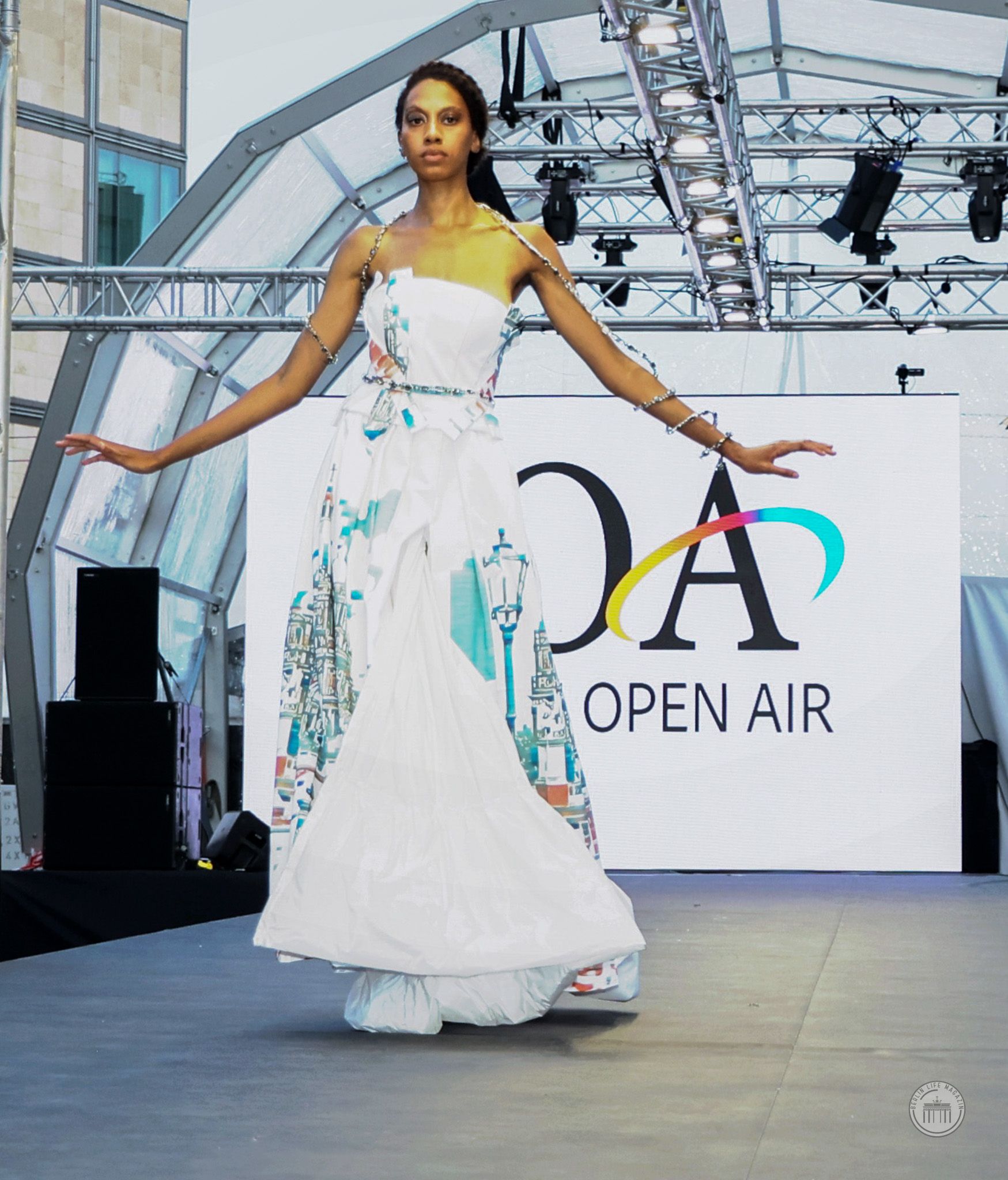 ANGELIKA HIRSCHLER
Tailormade
©Bernhard Labecki
BERLIN LIFE MAGAZIN