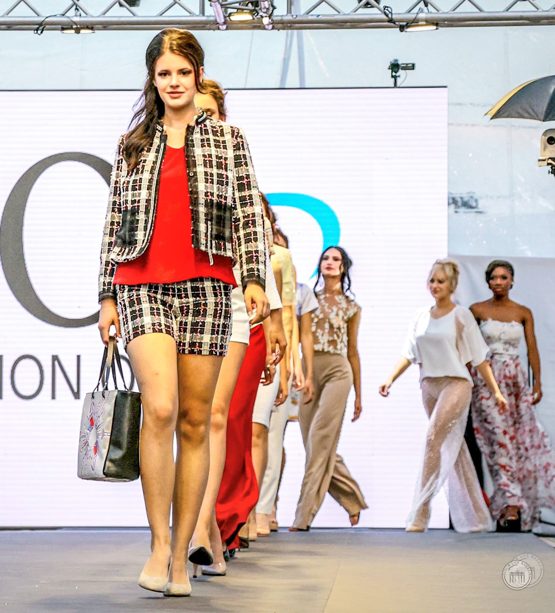 ANGELIKA HIRSCHLER
Tailormade
©Bernhard Labecki
BERLIN LIFE MAGAZIN