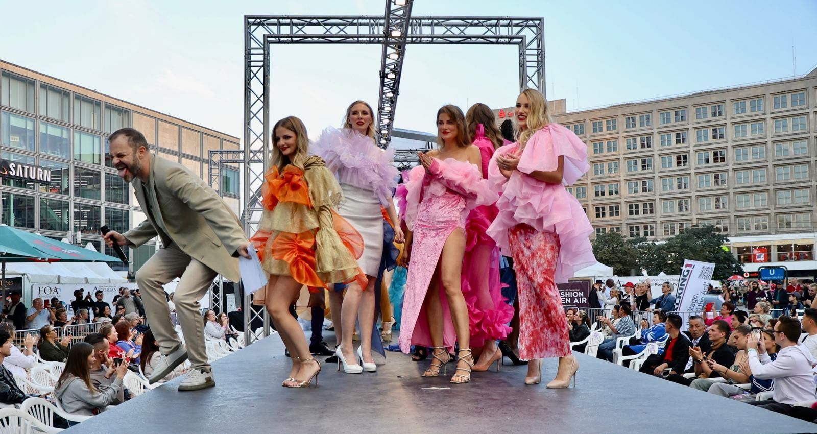 OLGA VIKTORIA
MODE DESIGN FOTOGRAFIE
©Bernhard Labecki
BERLIN LIFE MAGAZIN