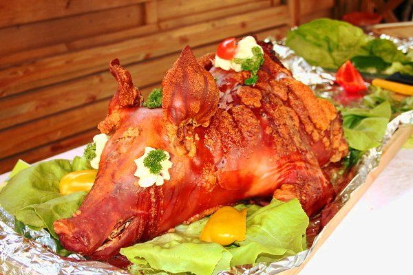 warmes buffet spanferkel russische hochzeit