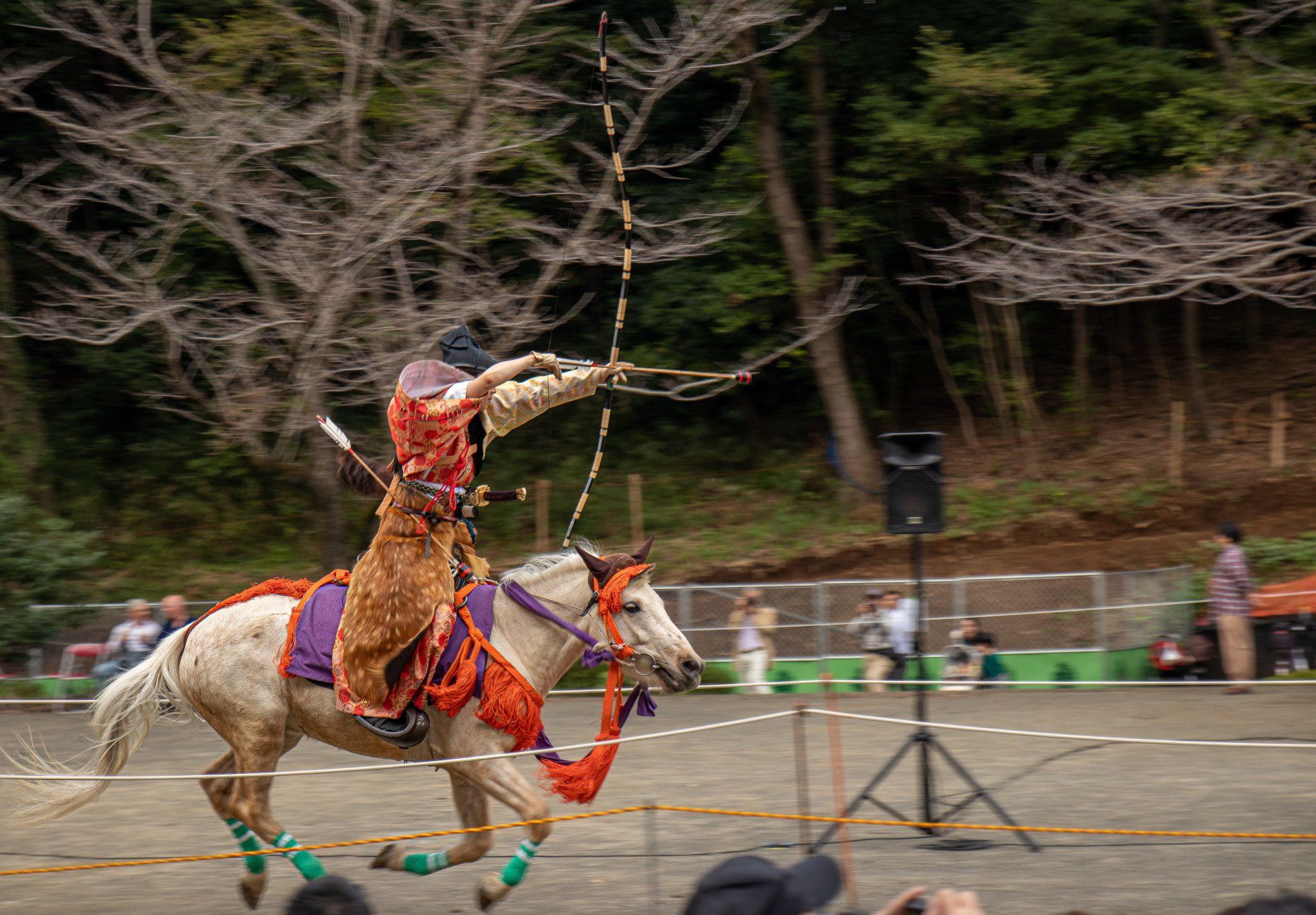Un Yabusame, cavalier archer Japonais lors du matsuri de Machida en octobre 2019