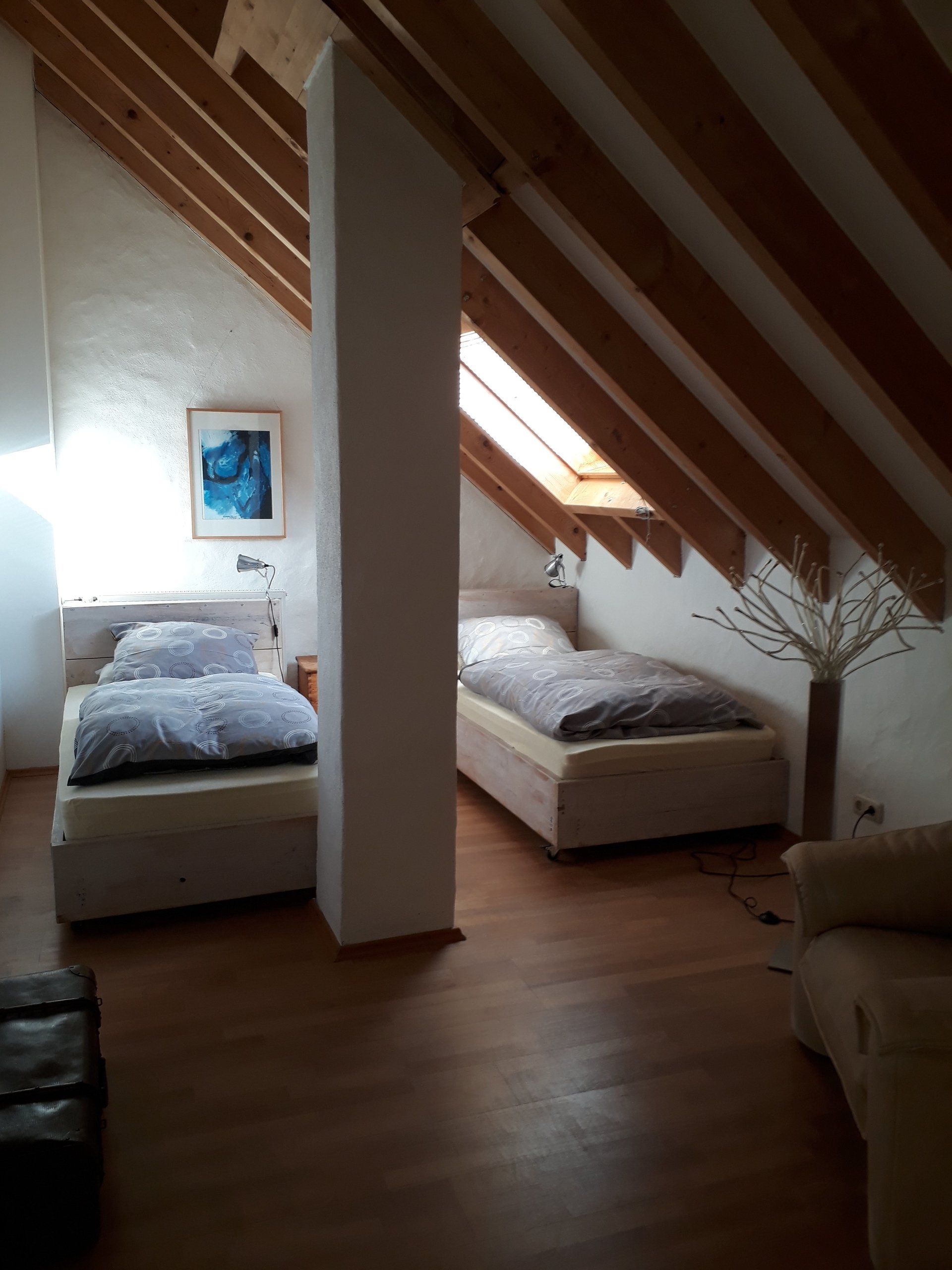 Beschreibung zu den Räumlichkeiten und der Ausstattung mit Bildern