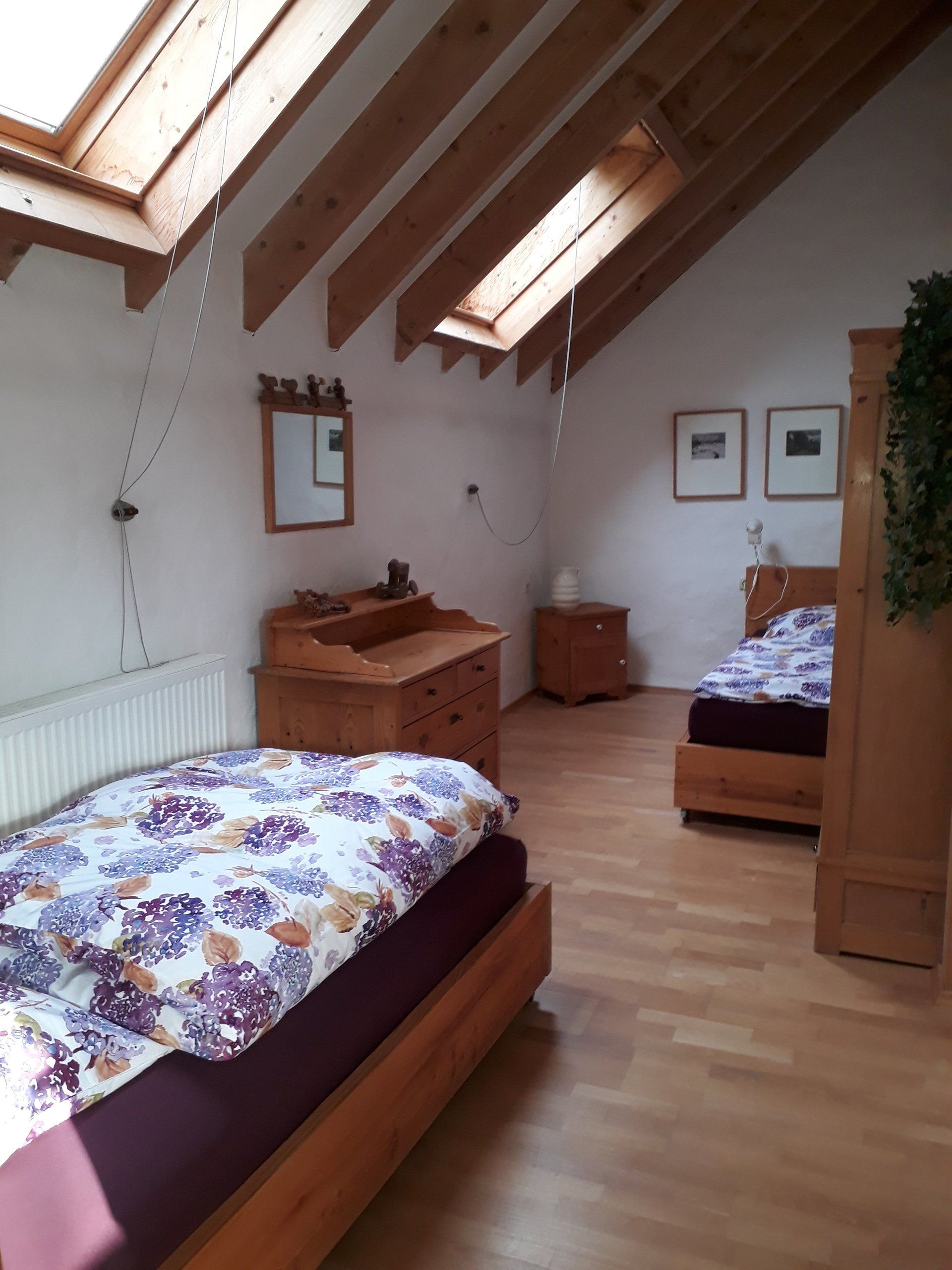 Beschreibung zu den Räumlichkeiten und der Ausstattung mit Bildern