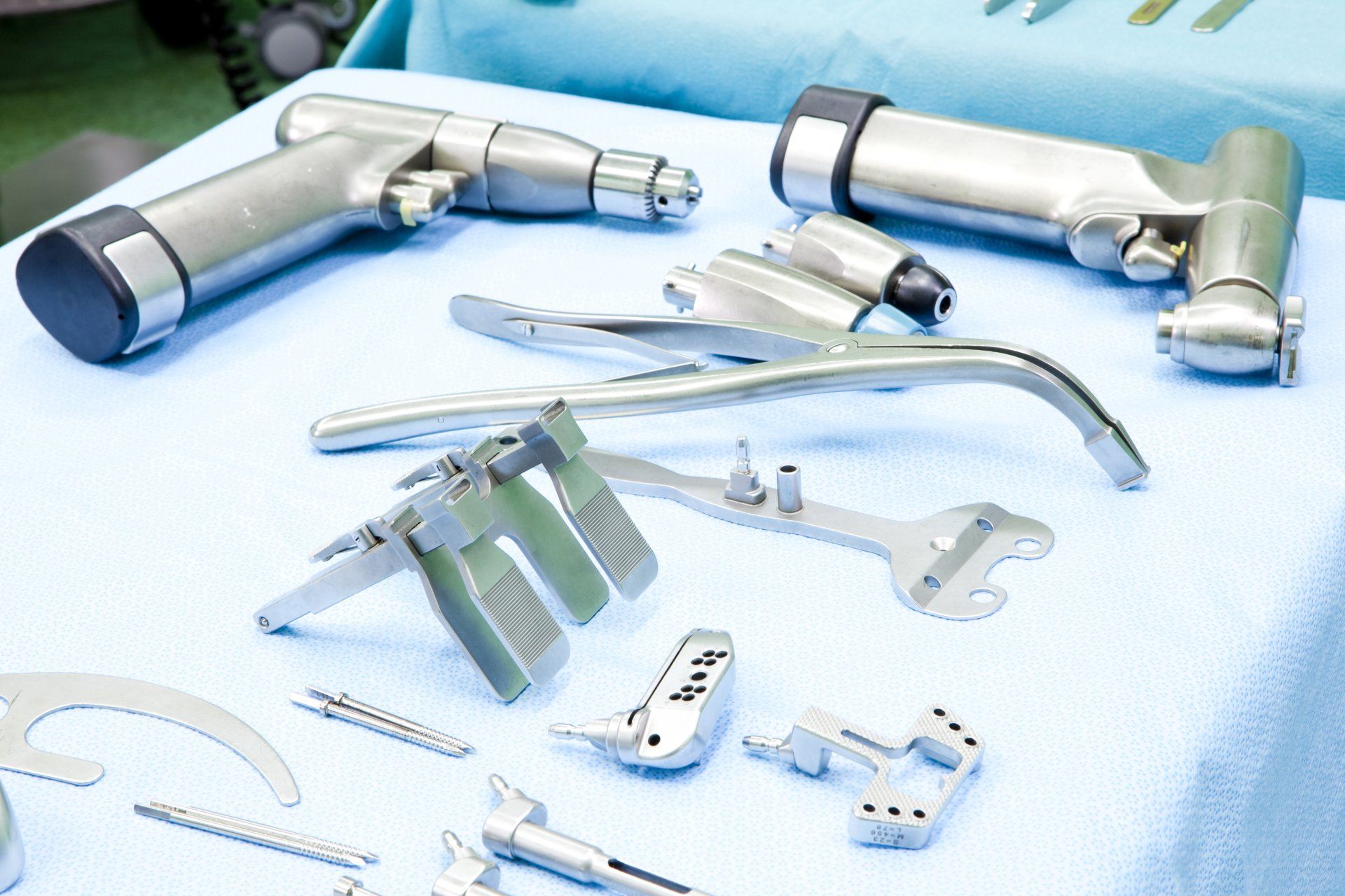 Dispositifs médicaux réutilisables au bloc opératoire