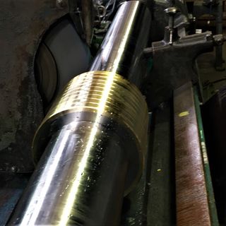 Cylindrical Grinding of Large Piston Rod