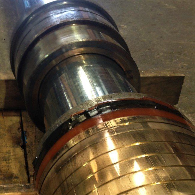 large piston rod with piston head and gland assembly