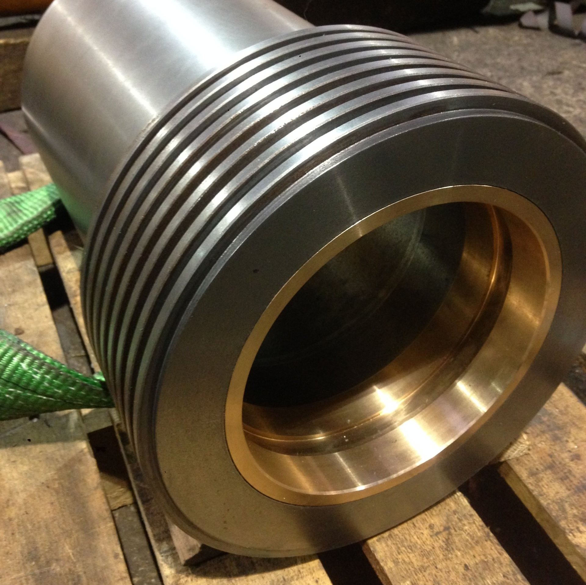 acme thread on large bronze gland