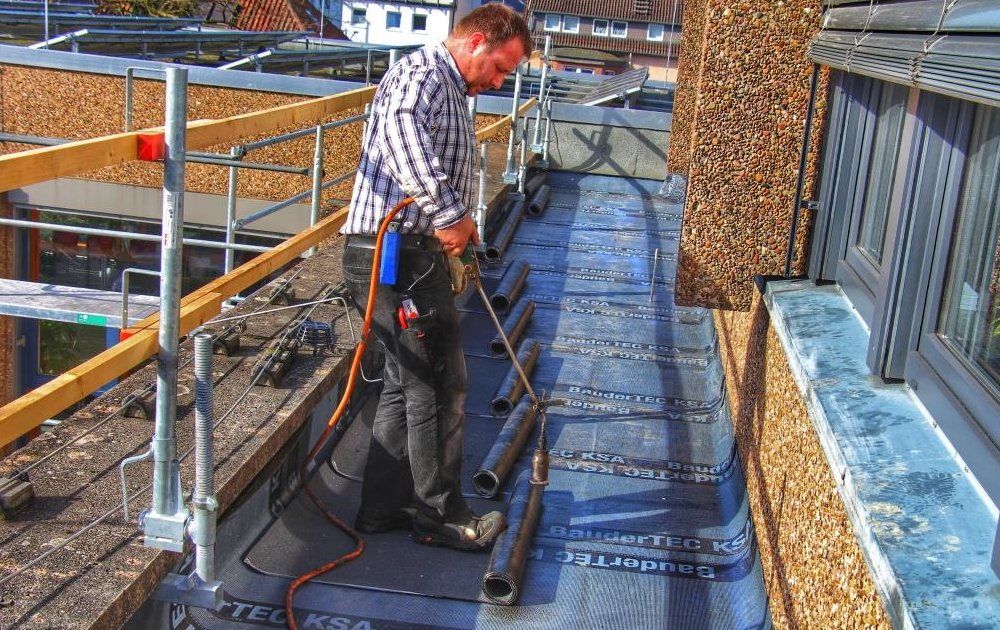 Flachdach Sanierung, Abdichtung | Dachdecker Dirk Lange